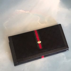 Vintage Gucci wallet